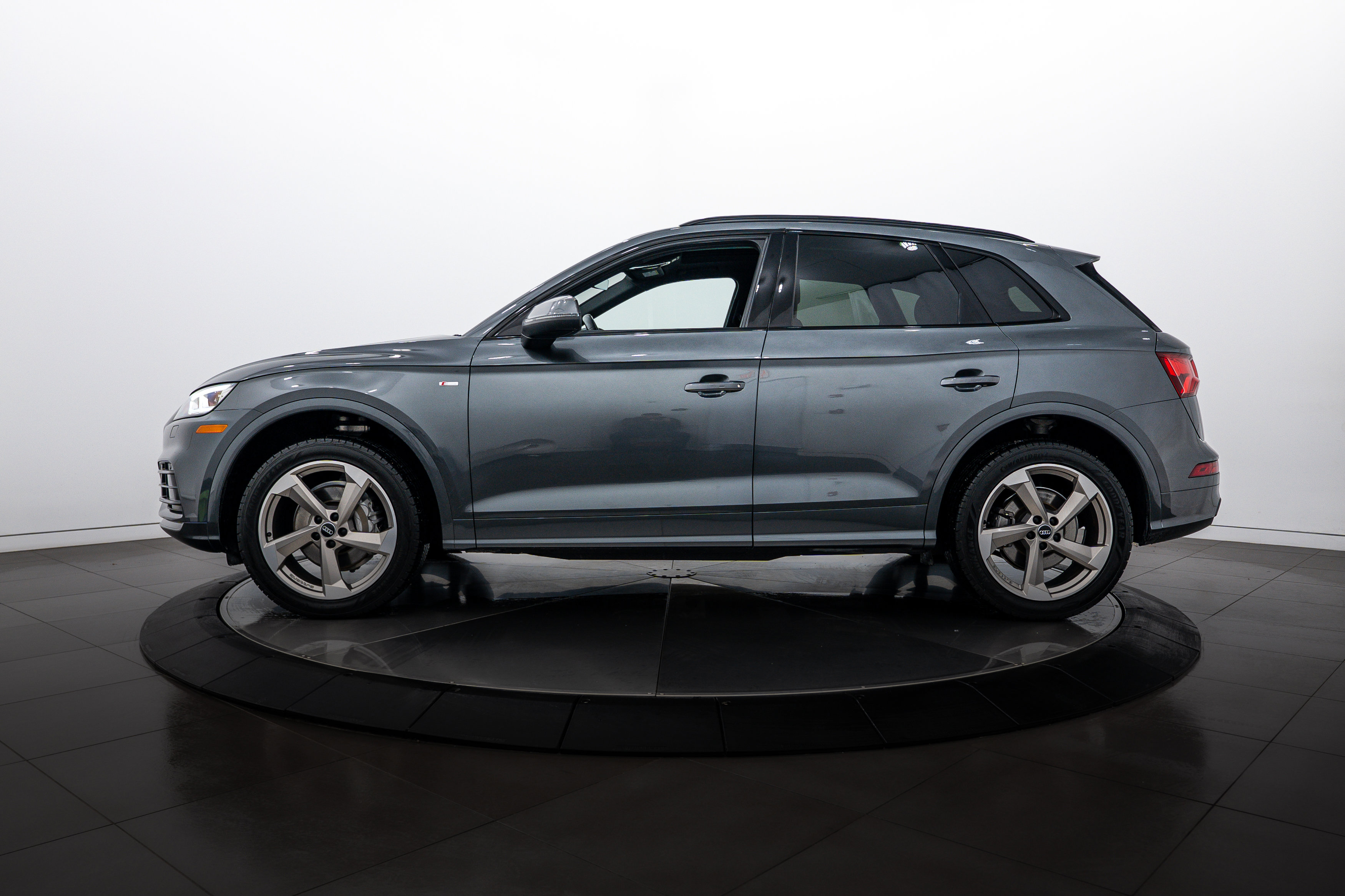 2020 Audi Q5 Premium Plus photo 3