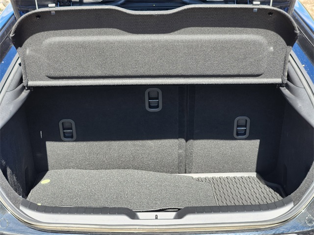 2025 Mazda Mazda3 2.5 s Preferred photo 11