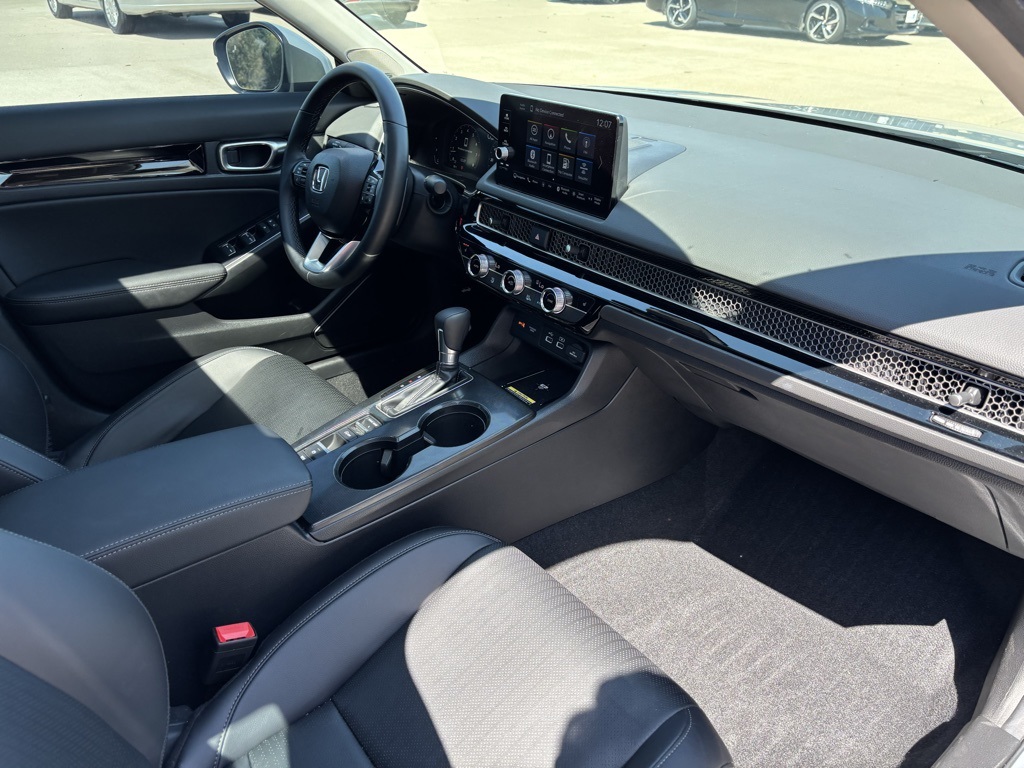 2024 Honda Civic Touring photo 23