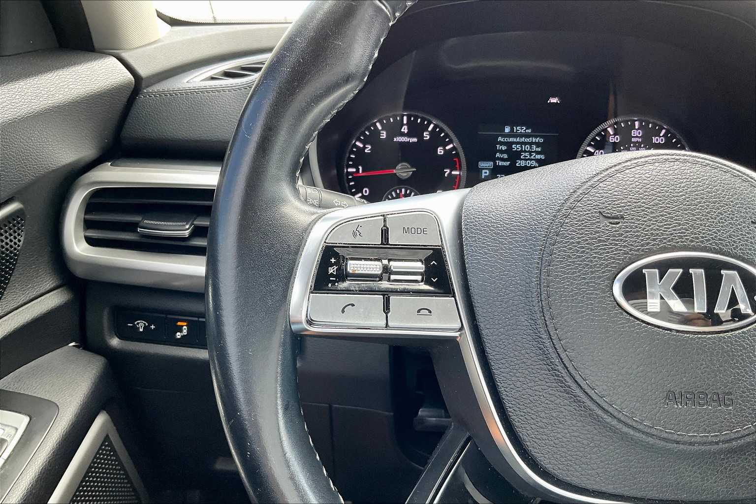 2021 Kia Telluride LX photo 21