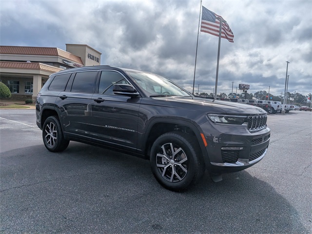 2025 Jeep Grand Cherokee L Limited's photo
