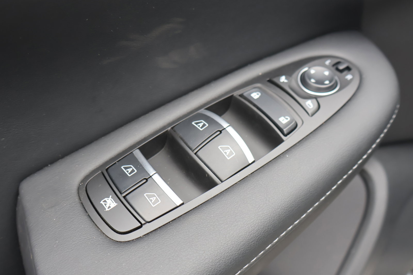 2025 Infiniti QX50 Luxe photo 12