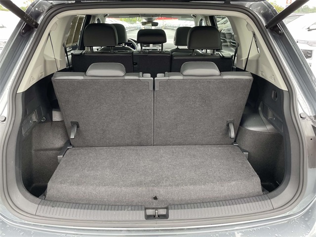 2024 Volkswagen Tiguan SE Wolfsburg Edition photo 12