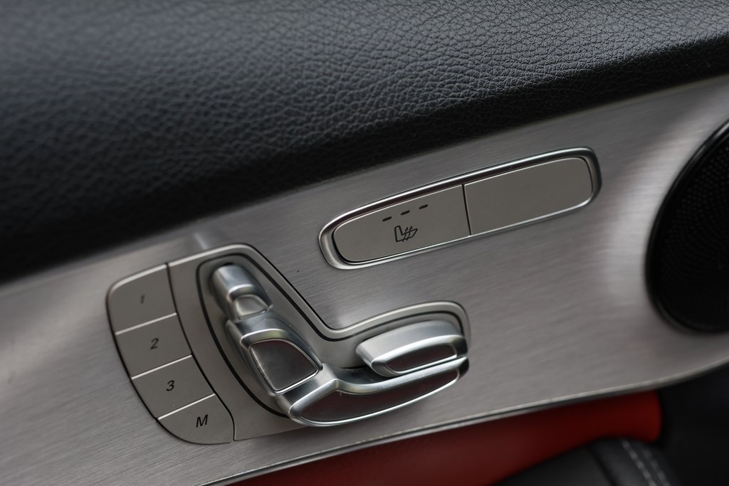 2020 Mercedes Benz C 300 photo 19