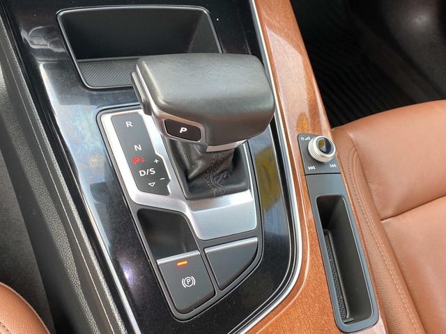 2022 Audi A4 40 Premium Quattro photo 11