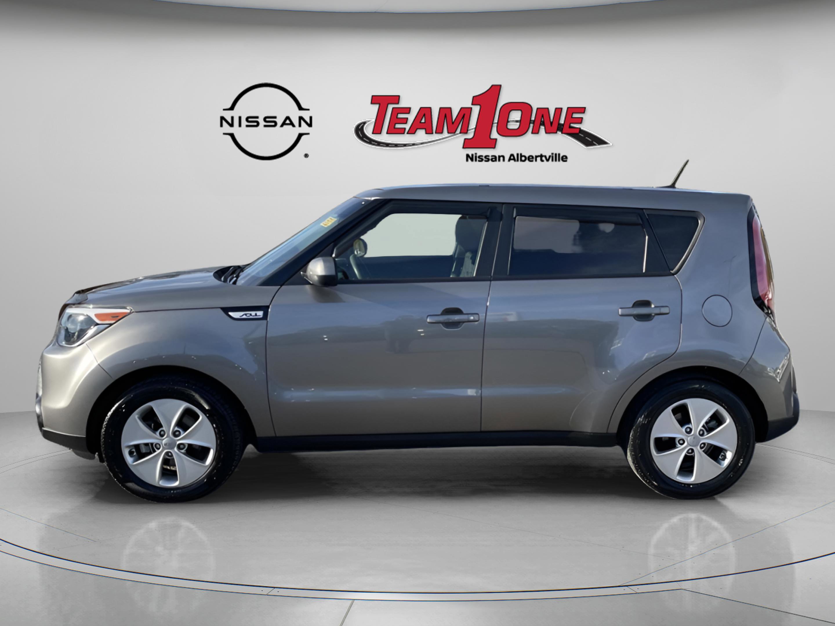 Used 2016 Kia Soul Base with VIN KNDJN2A24G7385596 for sale in Albertville, AL