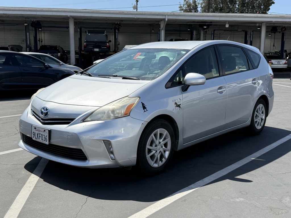 2013 Toyota Prius V Three photo 2