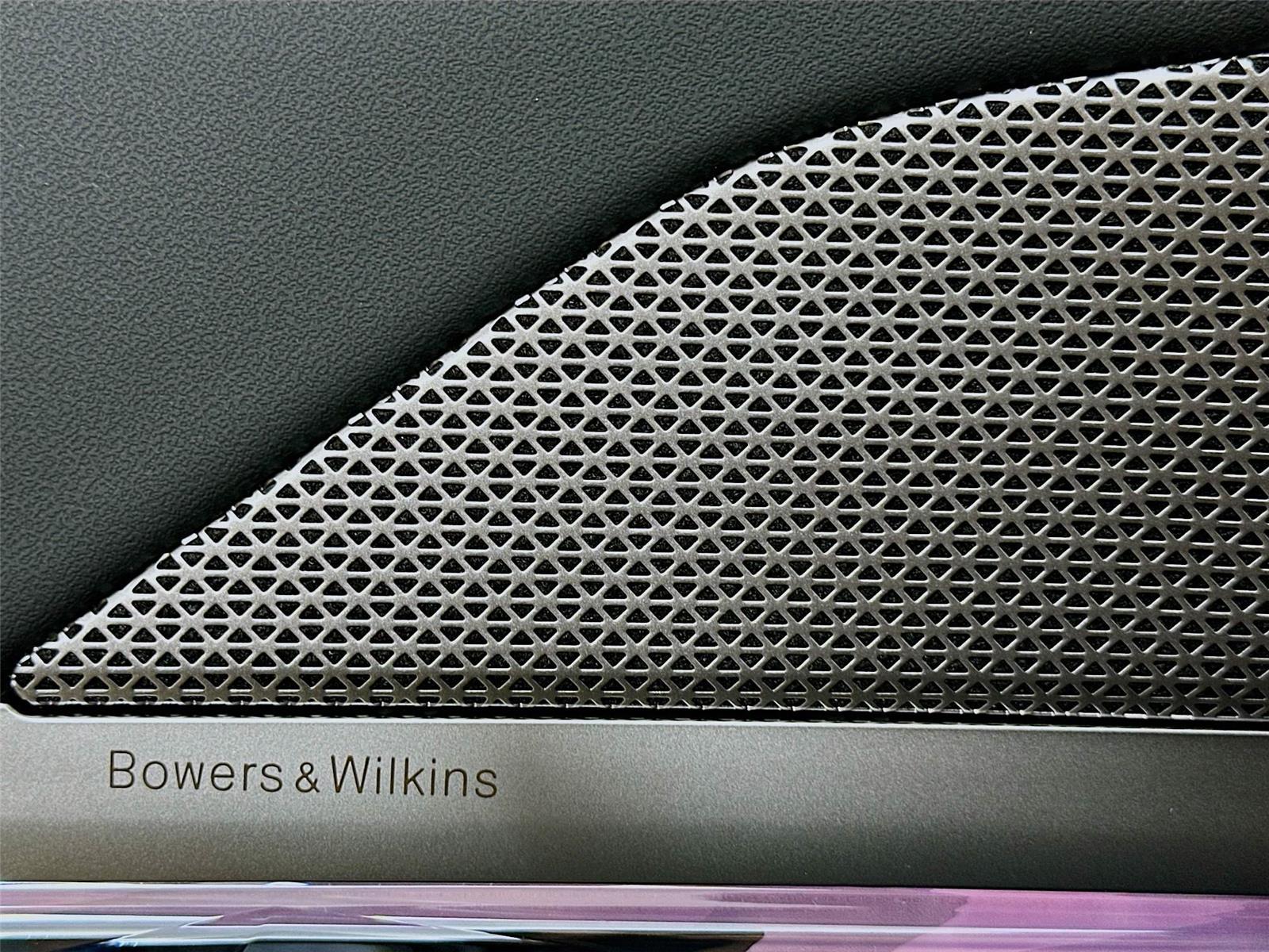 2026 Bmw 750e photo 19