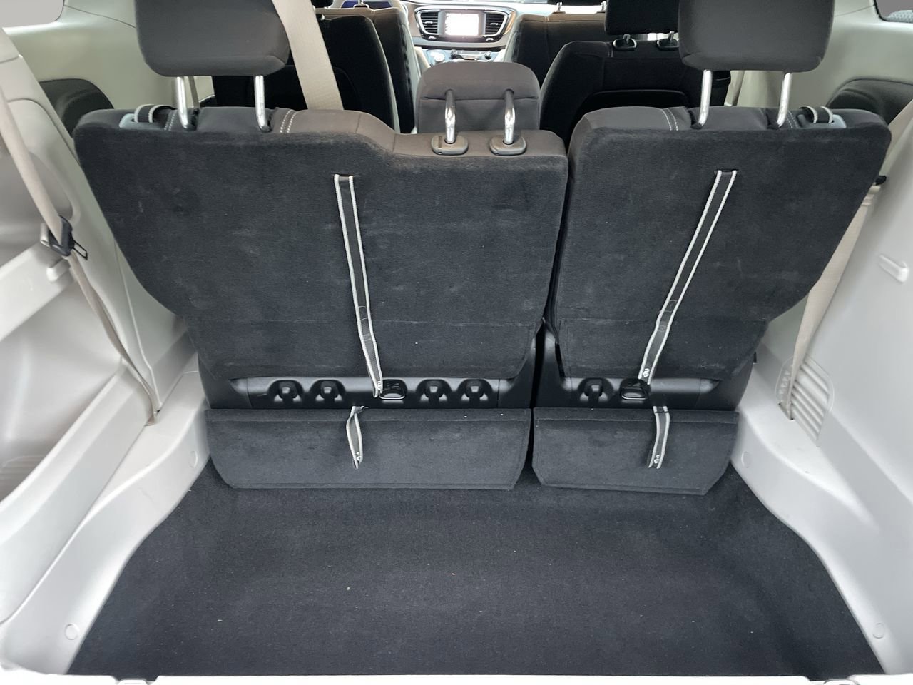 2024 Chrysler Voyager LX photo 7