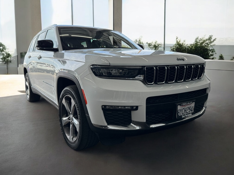 2021 Jeep Grand Cherokee Limited photo 2