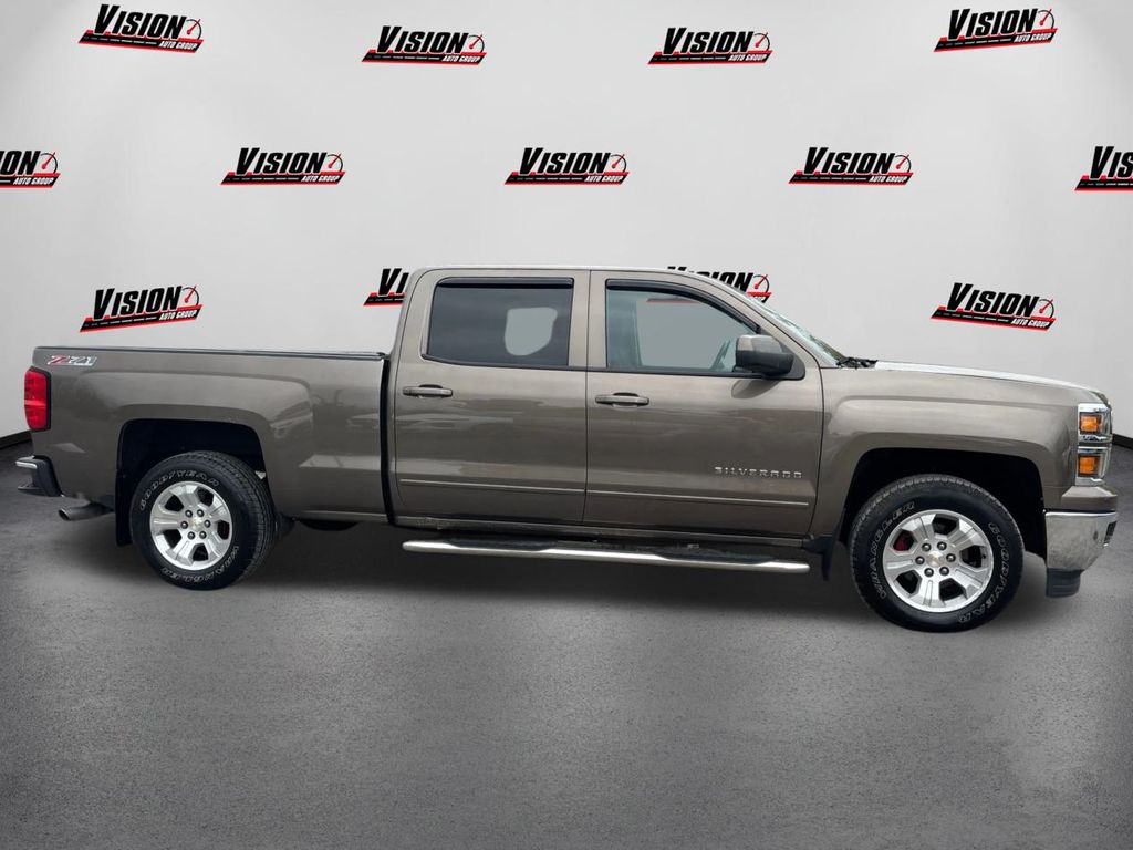 2015 Chevrolet Silverado 1500 LT photo 3