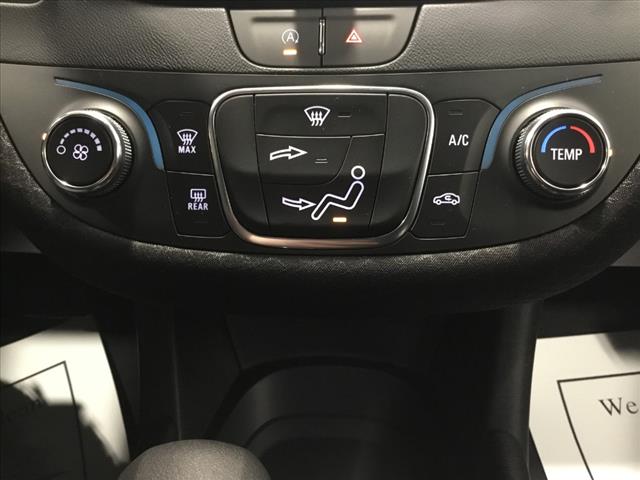 2025 Chevrolet Malibu photo 10