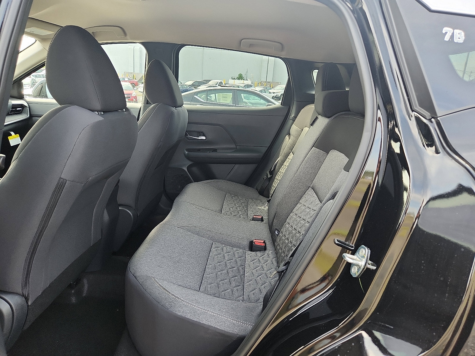 2025 Nissan Kicks SV photo 3