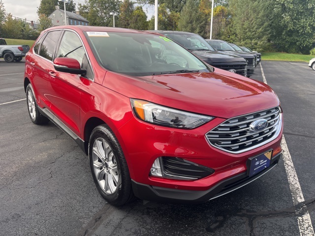 2024 Ford Edge Titanium photo 3