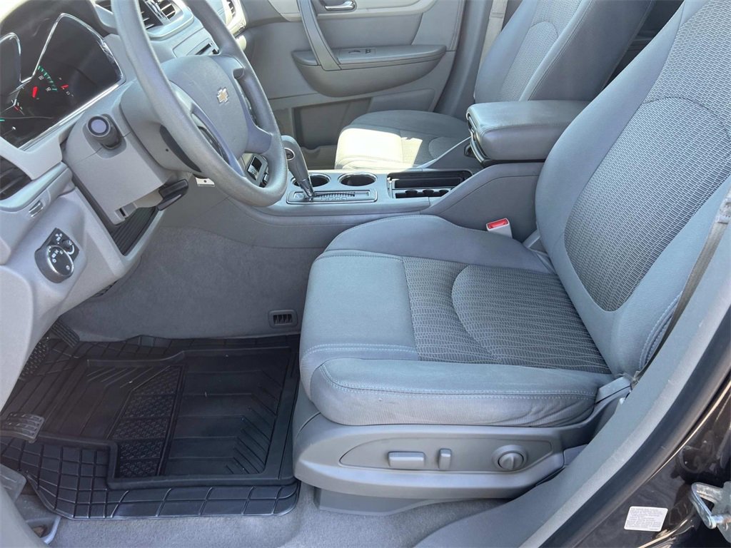 2017 Chevrolet Traverse LS photo 14