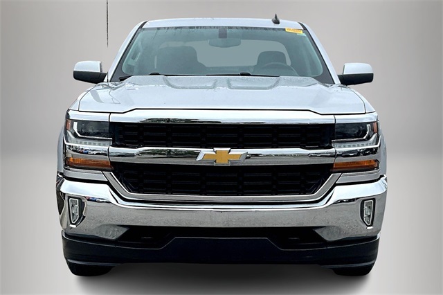 2018 Chevrolet Silverado 1500 LT photo 3