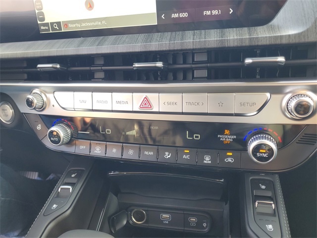 2025 Kia Telluride EX photo 18