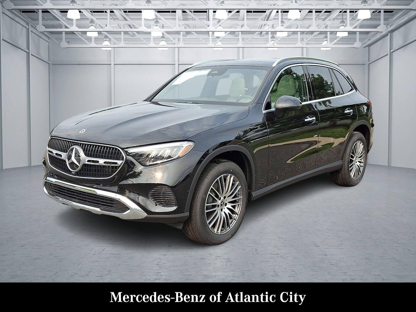 2025 Mercedes Benz GLC 300 4MATIC photo 2