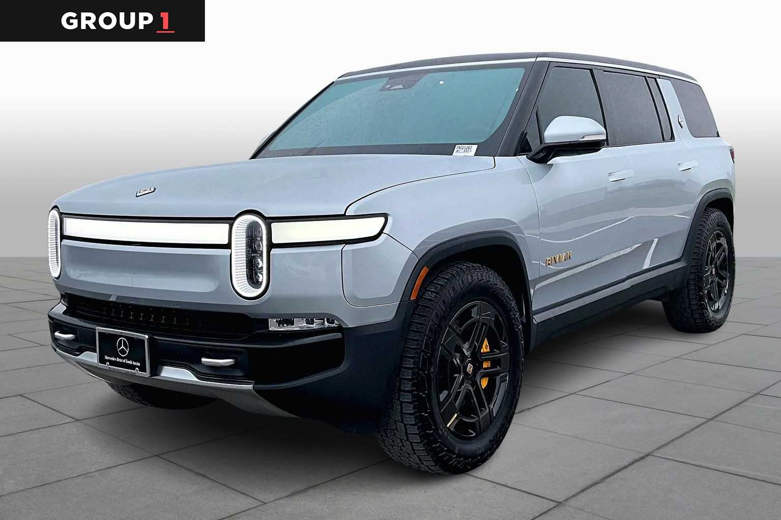 2023 Rivian R1S Adventure's photo