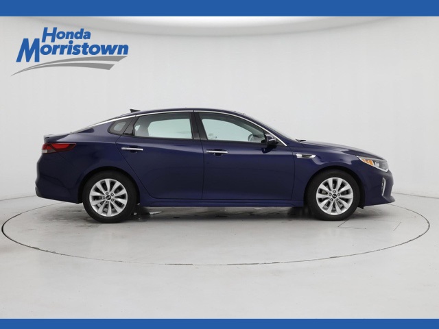 2019 Kia Optima S's photo