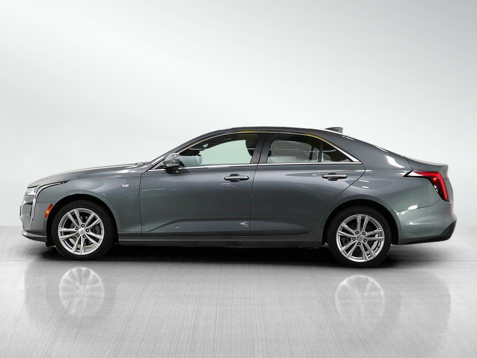 Used 2021 Cadillac CT4 Luxury with VIN 1G6DK5RK7M0108878 for sale in Minneapolis, Minnesota