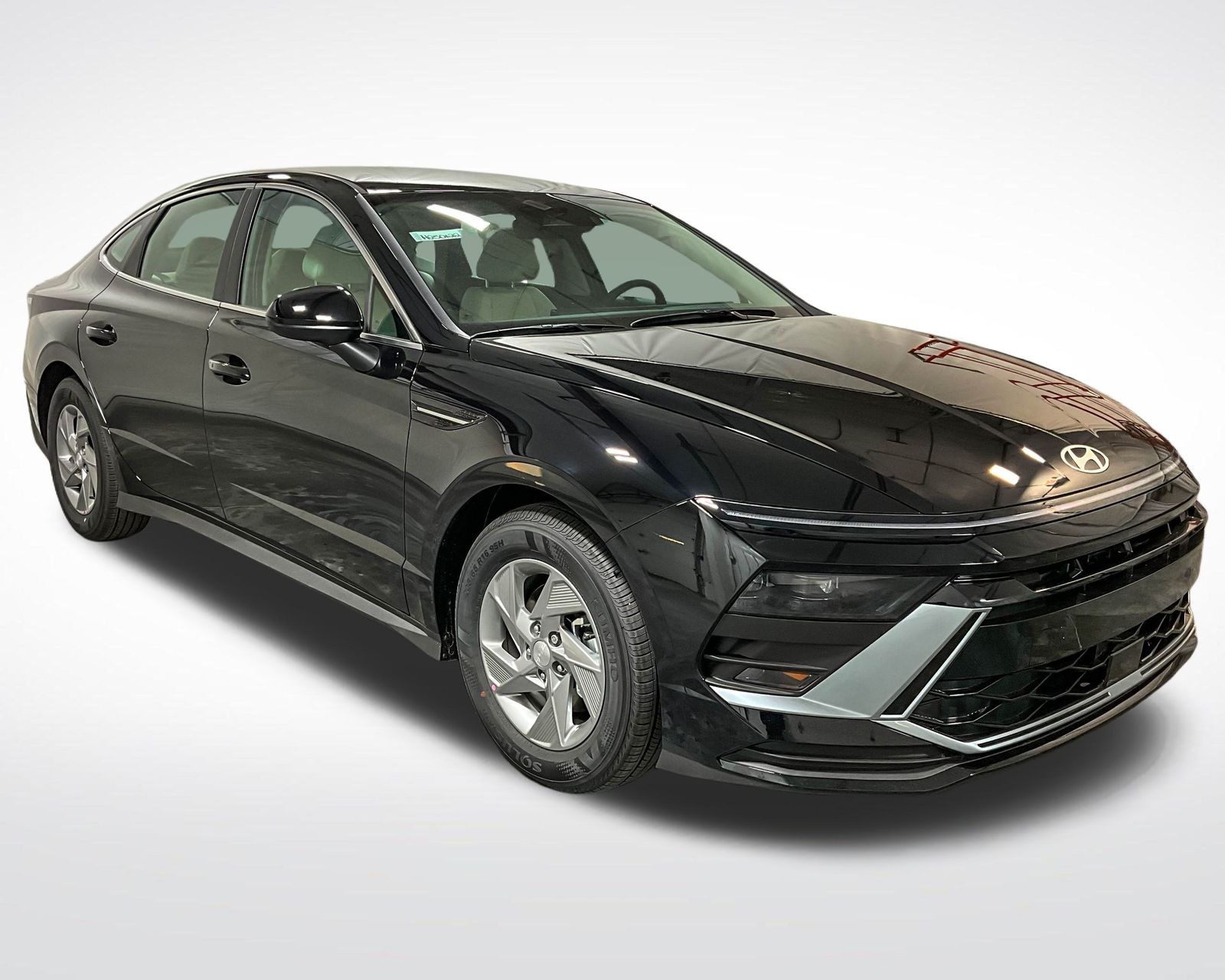 2025 Hyundai Sonata SE photo 2