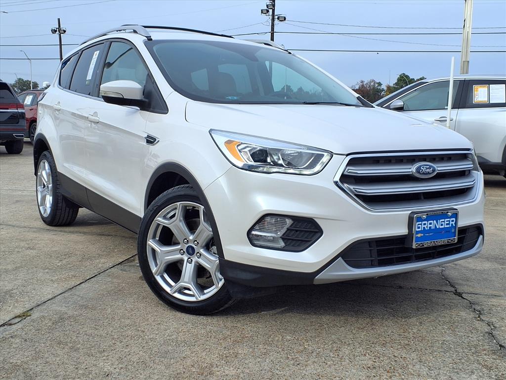 2017 Ford Escape Titanium's photo