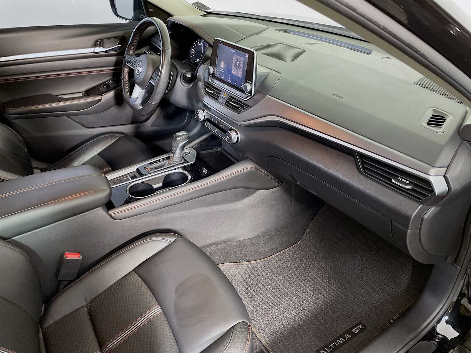 2023 Nissan Altima 2.5 SR photo 25