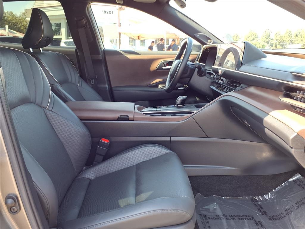 2023 Toyota Crown Limited photo 10