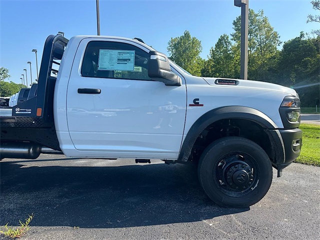 2025 Ram 5500 Tradesman photo 9