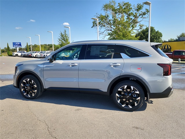 2026 Kia Sorento EX photo 4