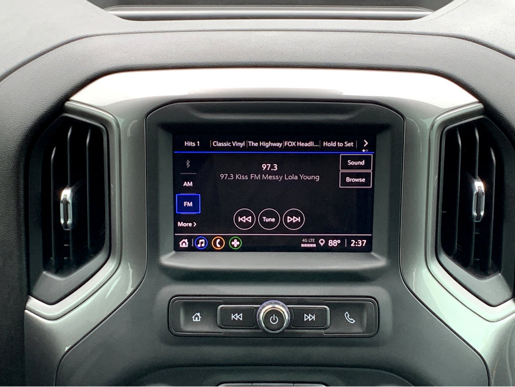 2024 Chevrolet Silverado 1500 Custom photo 4