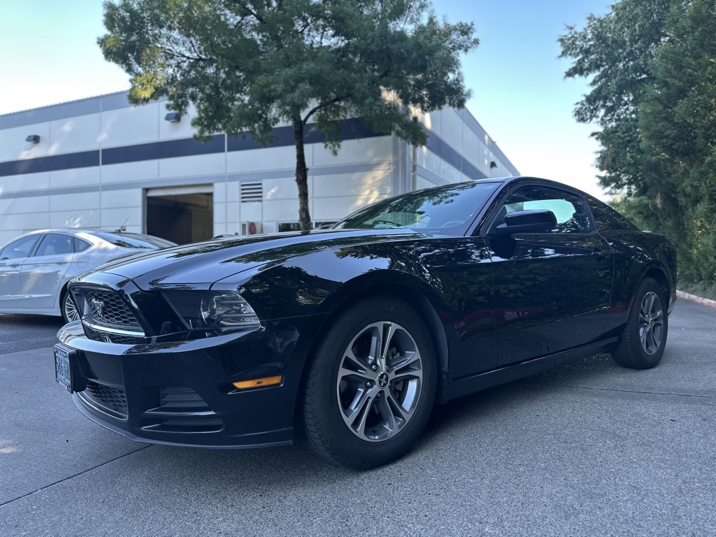 2014 Ford Mustang V6 Premium photo 7