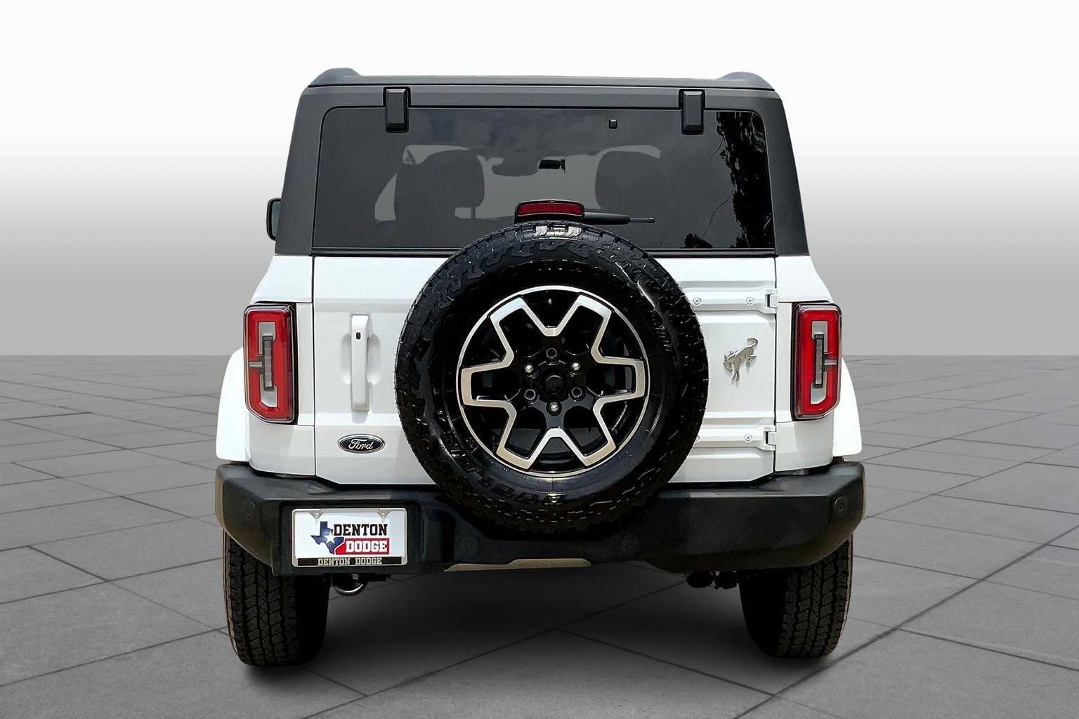 2022 Ford Bronco Outer Banks photo 4