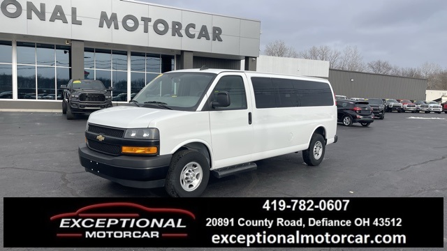 2023 Chevrolet Express Passenger LS's photo