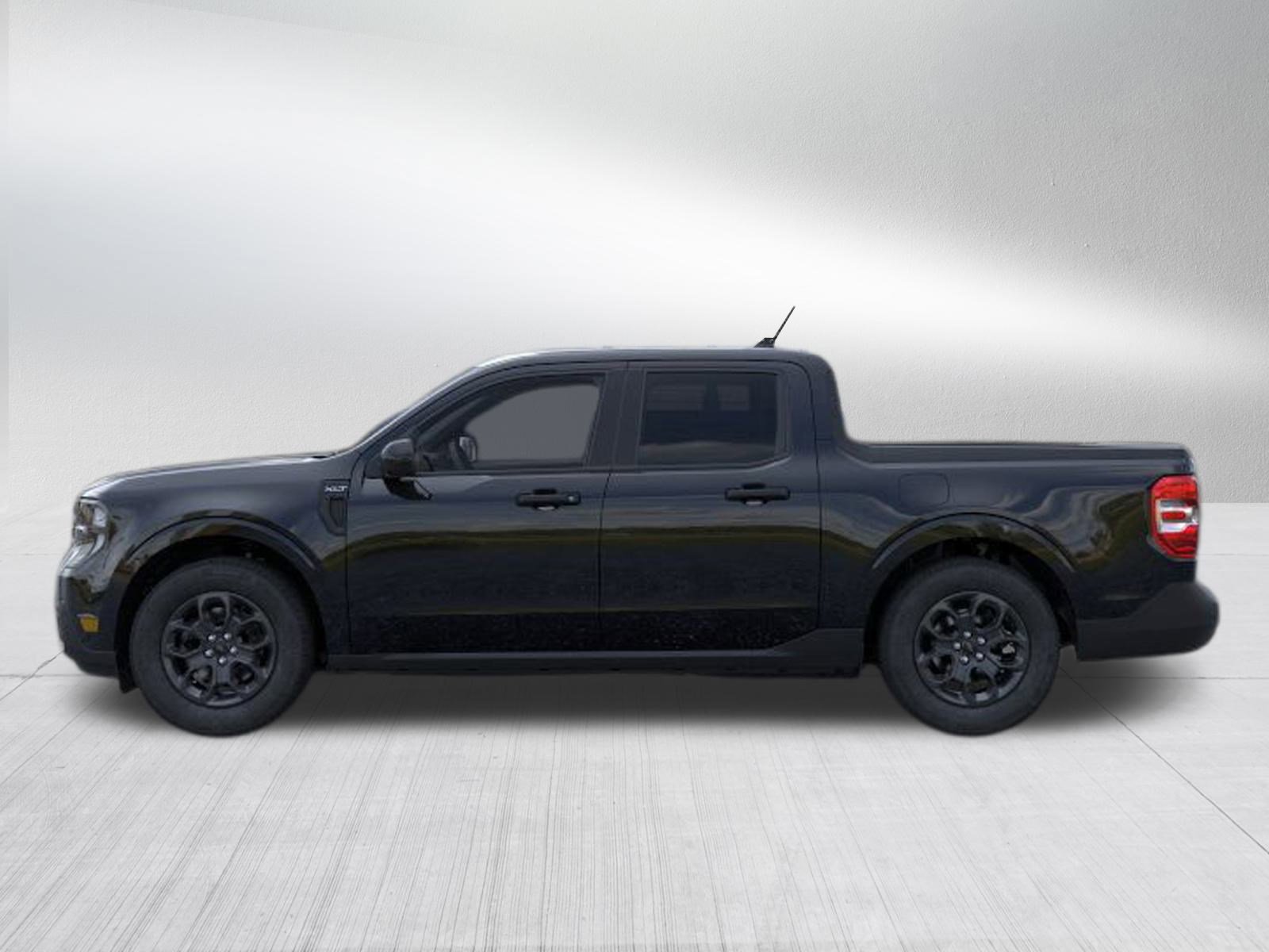 2025 Ford Maverick XLT photo 3