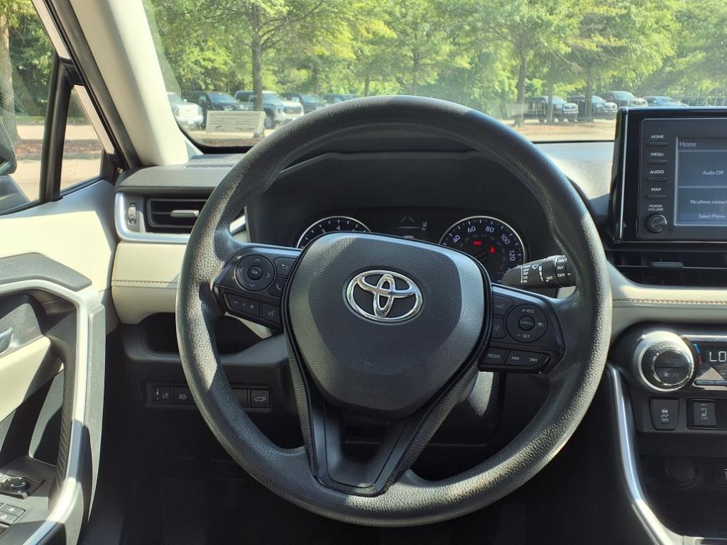 2019 Toyota RAV4 XLE photo 9