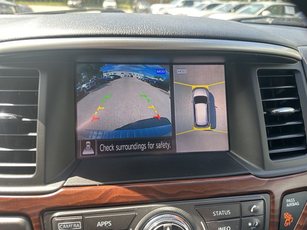 2020 Nissan Pathfinder Platinum photo 18