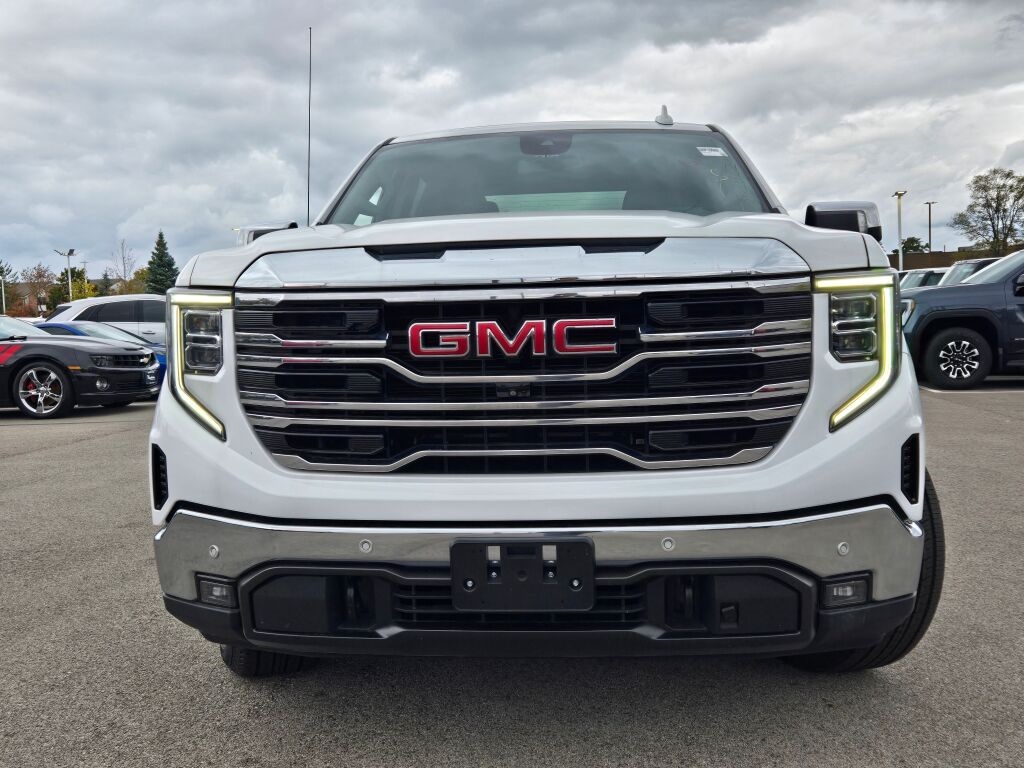 2022 Gmc Sierra 1500 SLT photo 2