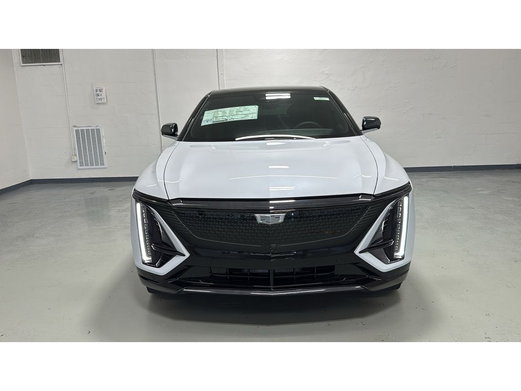 2026 Cadillac Lyriq Sport photo 2