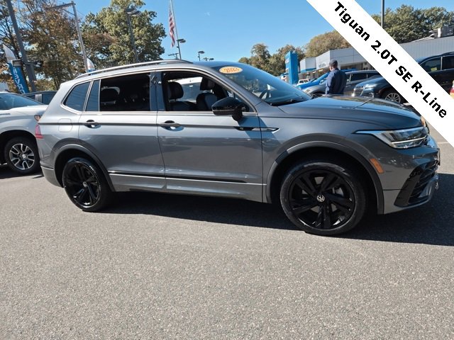 2023 Volkswagen Tiguan SE R-Line Black photo 4