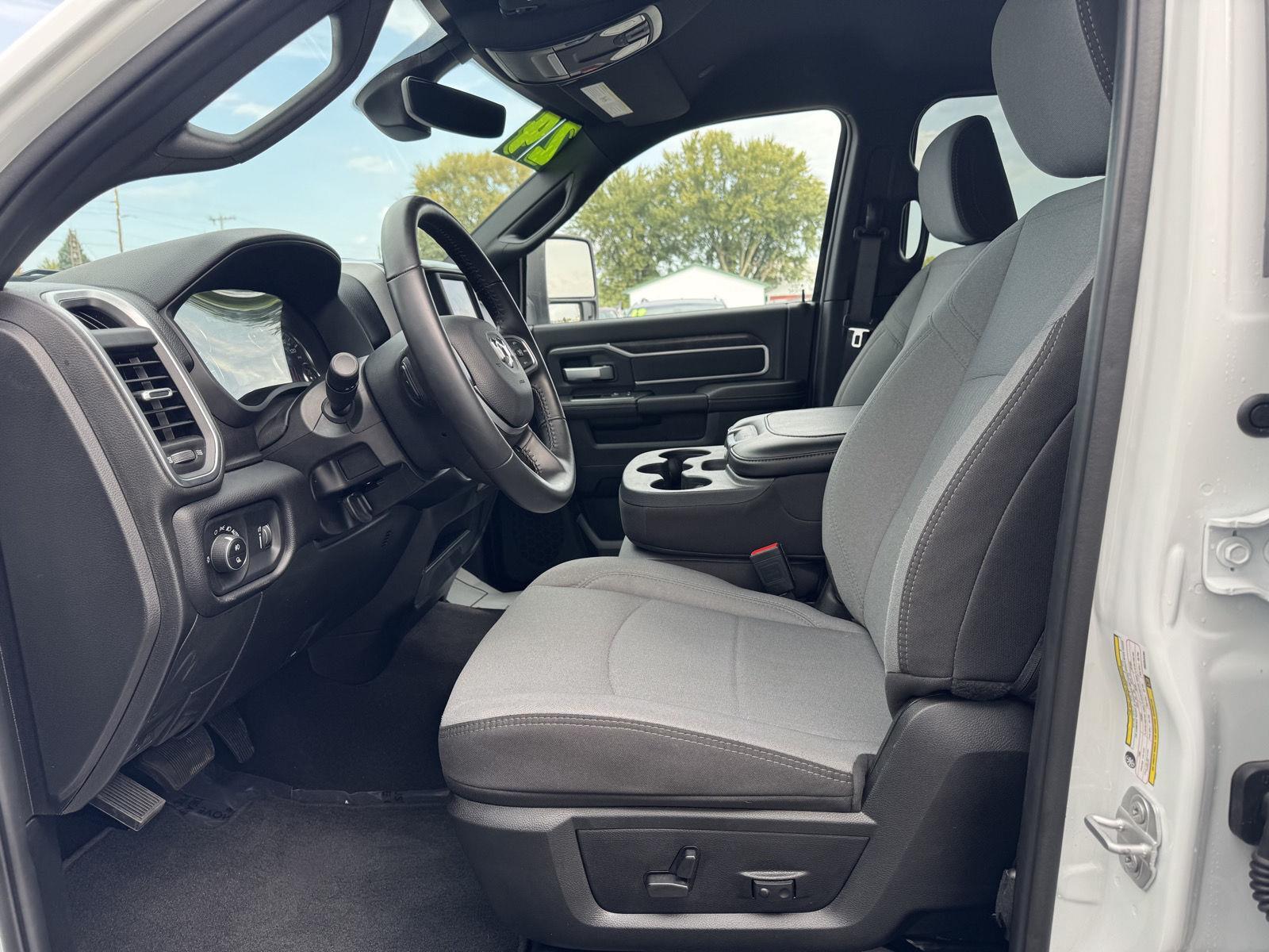 2024 Ram 2500 Big Horn photo 12