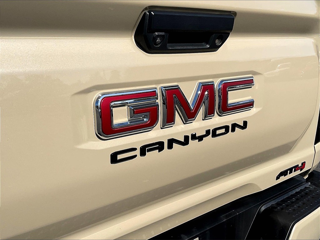 2024 Gmc Canyon AT4 photo 28