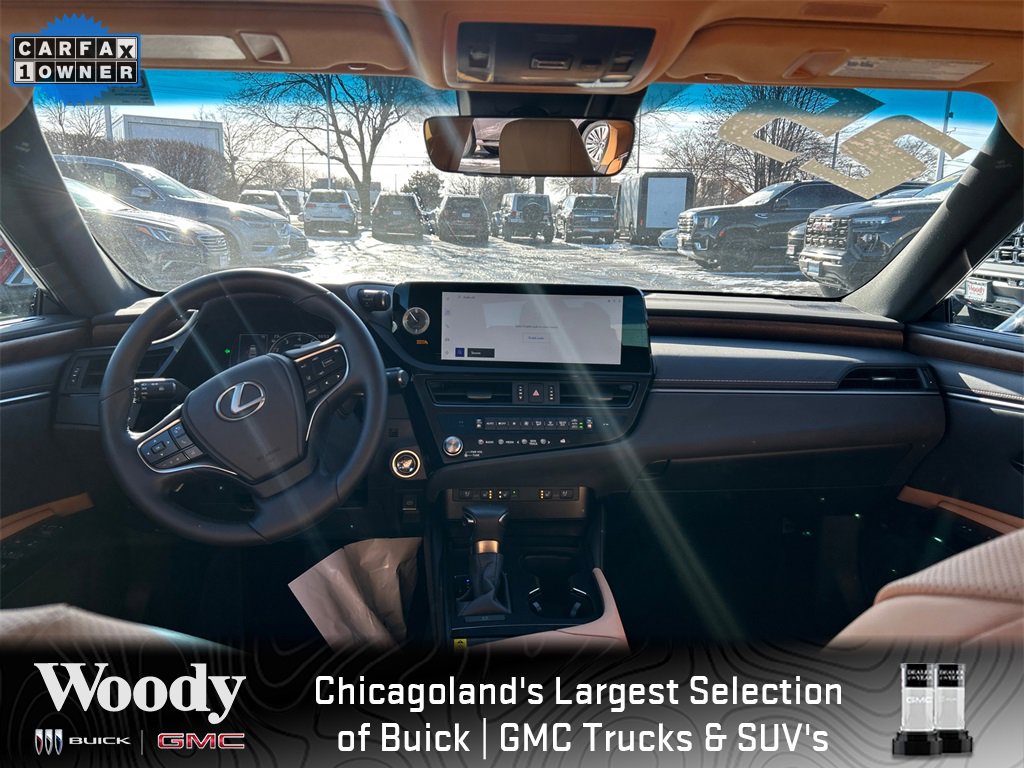 2025 LEXUS ES - Image 28