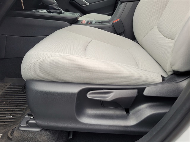 2026 Toyota Corolla Cross L photo 15