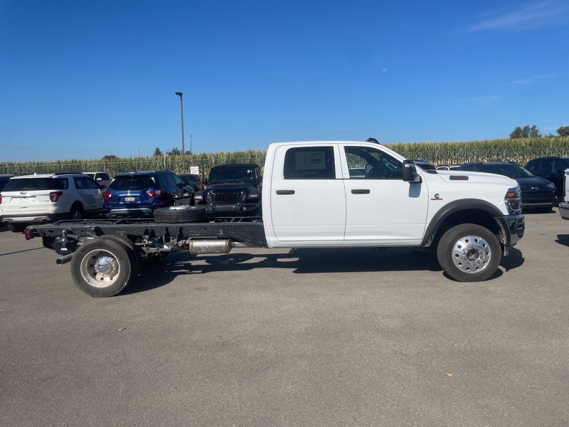 2026 Ram 5500 Tradesman photo 2