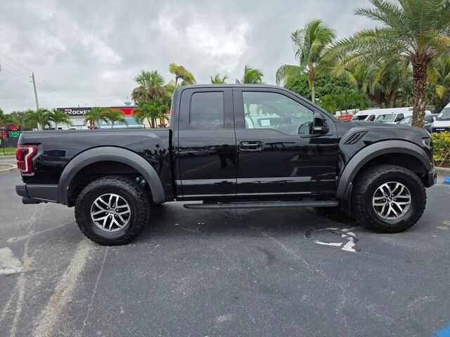 2017 Ford F-150 Raptor photo 7