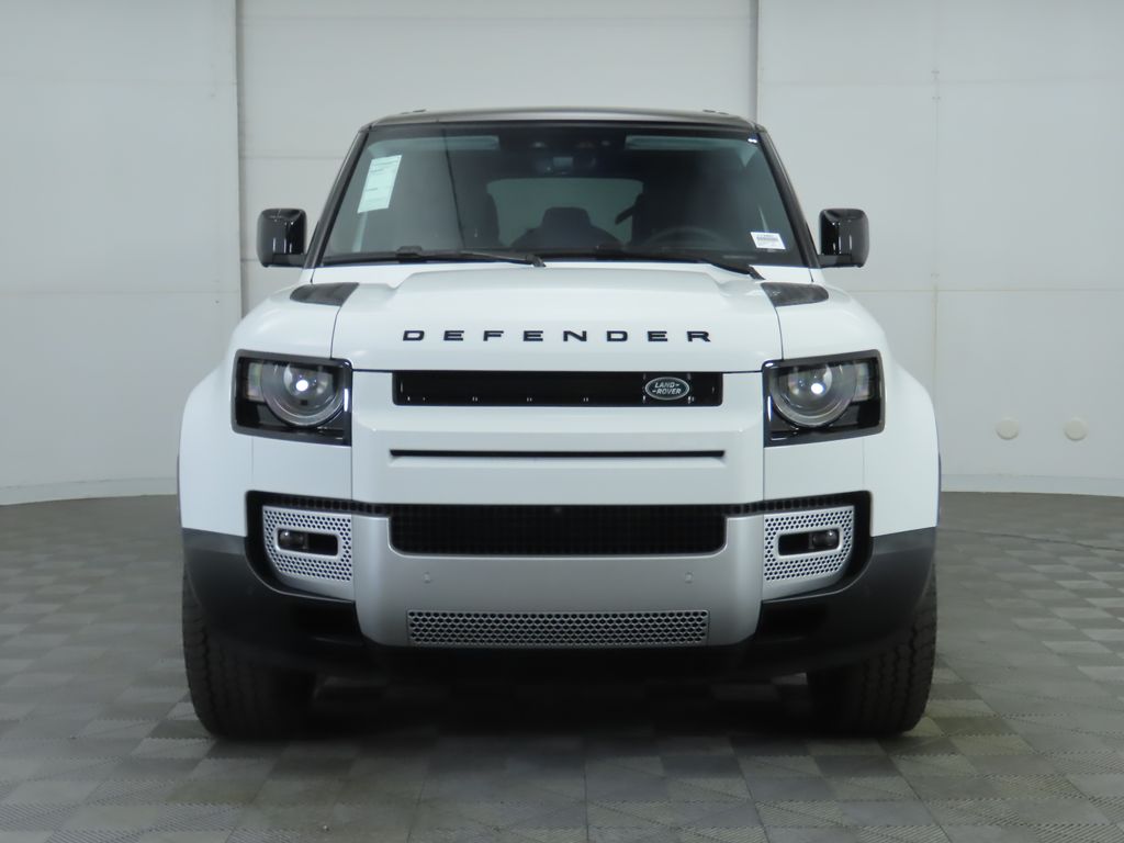 2025 Land Rover Defender 110 S photo 2