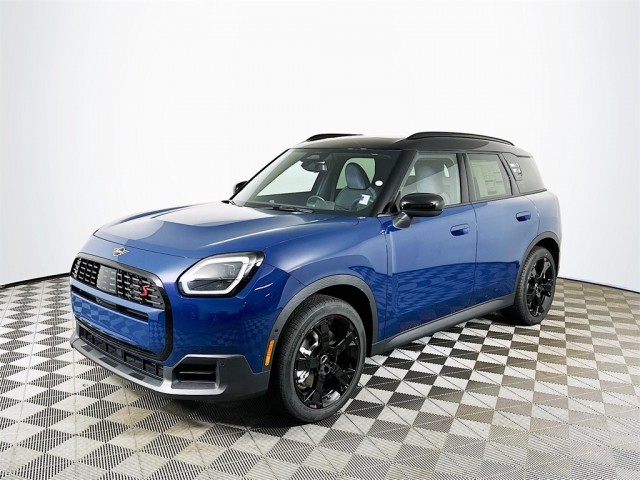 2025 MINI Countryman Signature Plus