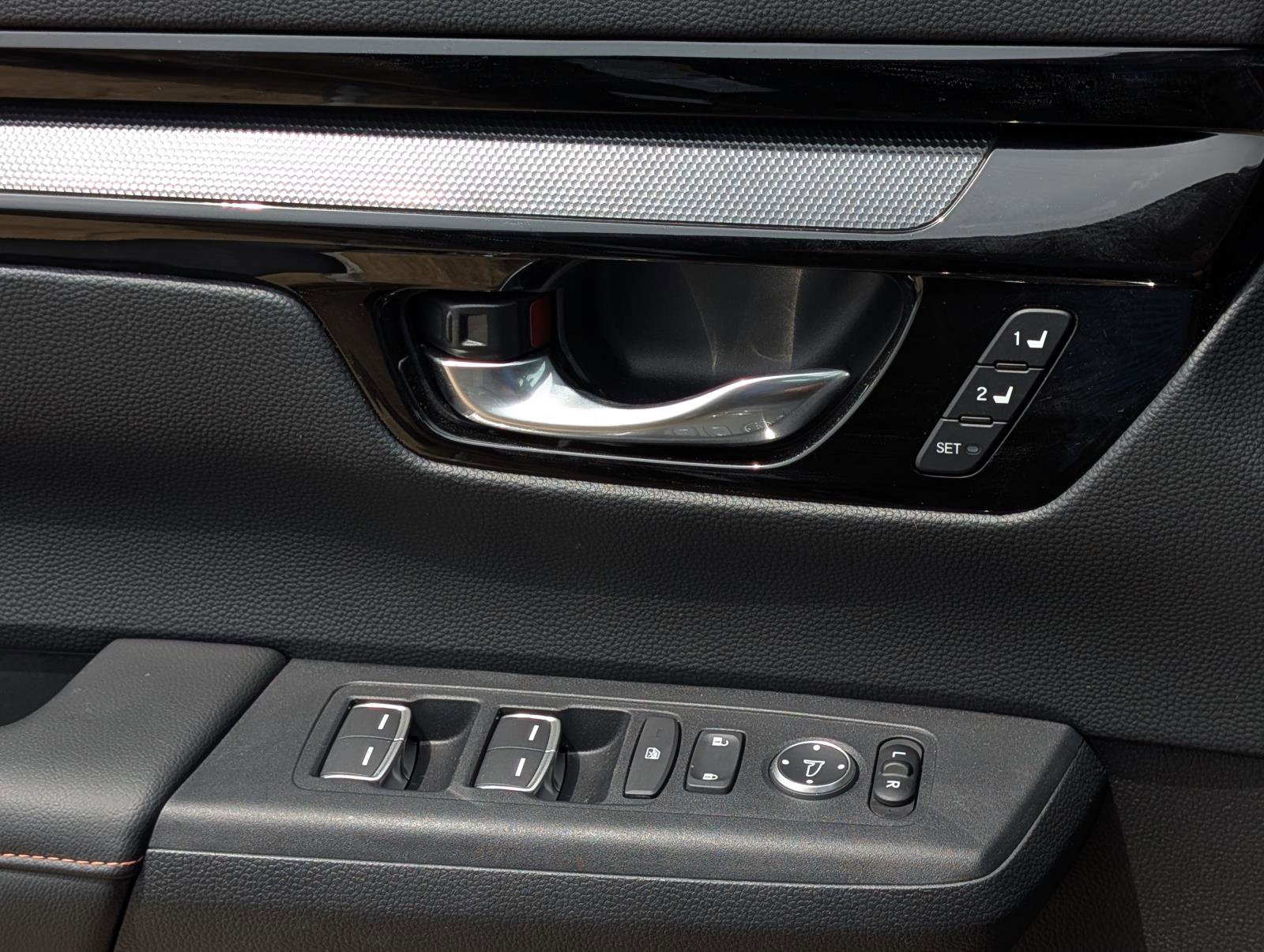 2025 Honda CR-V Hybrid Sport Touring photo 25